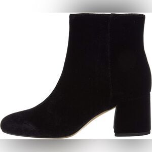 France Sarto Jubilee velvet boots